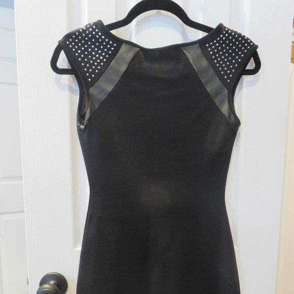 Express Dress - Picture 3 of 4